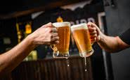 Entenda como o álcool muda o nosso comportamento - iStock