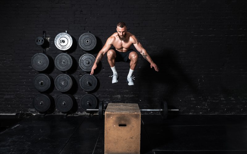 Veja como fazer exercícios de salto - iStock