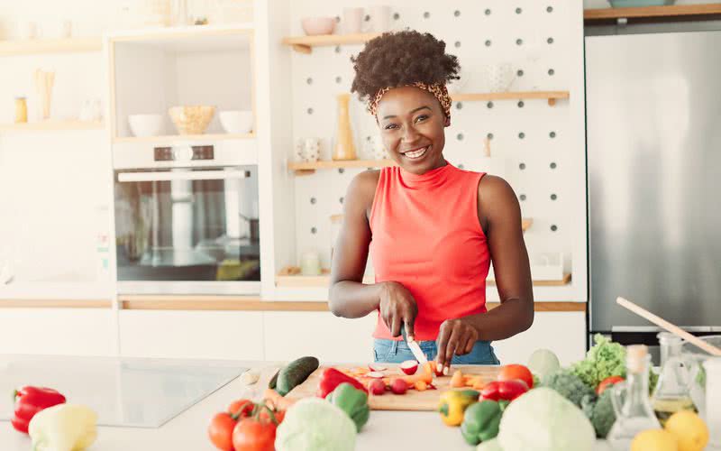 Uma reeducação alimentar deve passar por uma consulta com um profissional - iStock