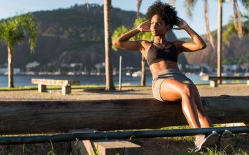 Veja como treinar nas estações de treino ao ar livre - iStock