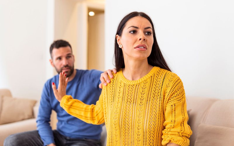 Aprender a identificar uma pessoa emocionalmente indisponível pode te proteger de relacionamentos tóxicos - iStock