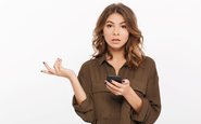 Ao receber uma mensagem, muito tempo depois da última conversa, já recuperada do ghosting, a pessoa fica confusa - iStock