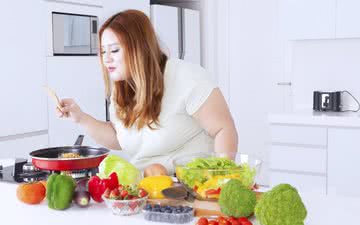 Frutas, legumes e carnes magras estão na lista dos alimentos que ajudam a emagrecer sem sentir fome - iStock