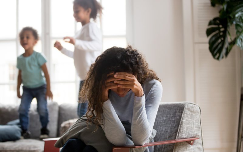 A depressão também pode causar sintomas físicos - iStock