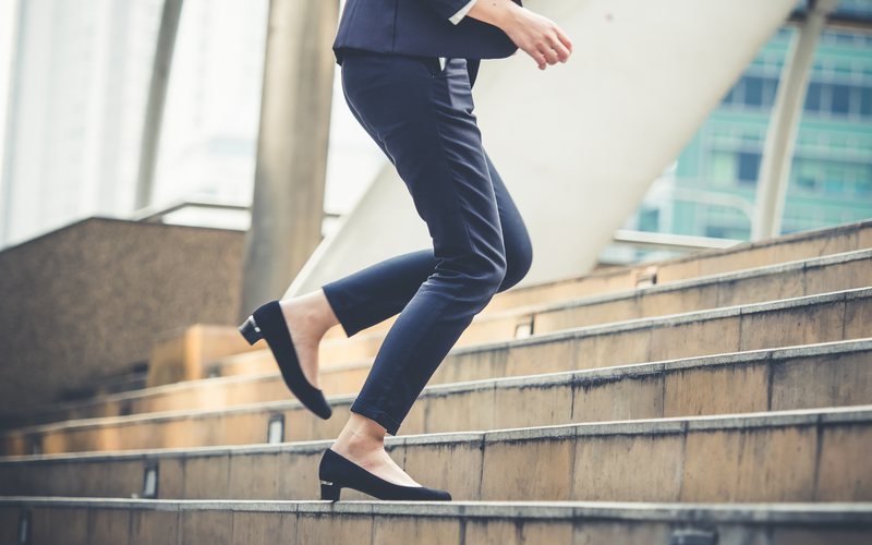 Subir a escada correndo algumas vezes por dia pode fazer diferença na sua saúde - iStock