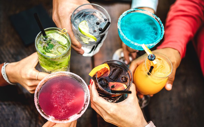 Novas gerações têm feito o mercado de drinques sem álcool crescer e se diversificar - iStock