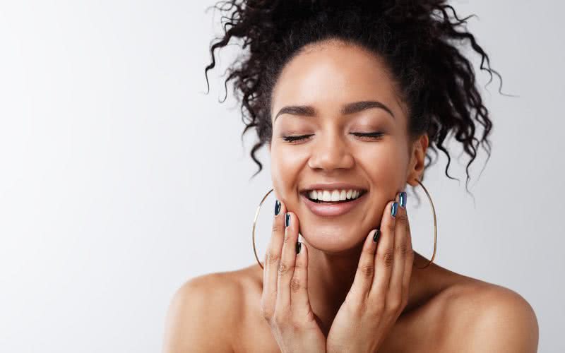 A pele, o cabelo e as unhas também são um reflexo da nossa alimentação - iStock