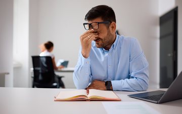 O ambiente de trabalho digital também tem impacto no bem-estar e na produtividade - iStock