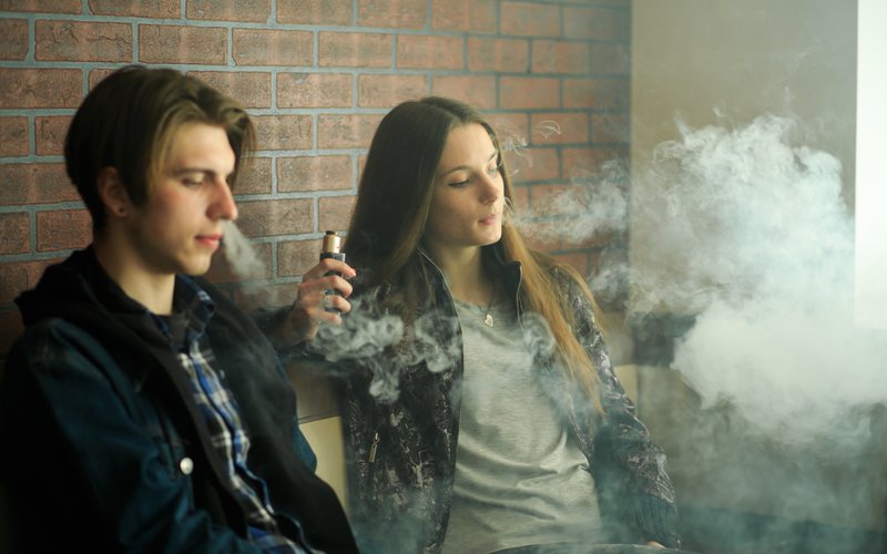 Uso de cigarros eletrônicos é mais comum entre jovens com pior saúde mental - iStock