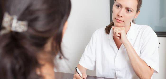 Imagem Mulheres vivem mais em tempos de crise, dizem pesquisadores