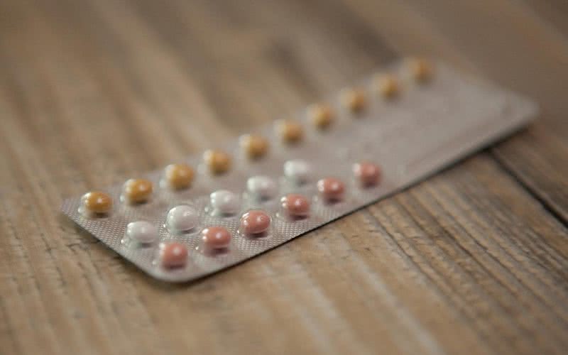 Imagem Tomar anticoncepcional por muito tempo dificulta engravidar?