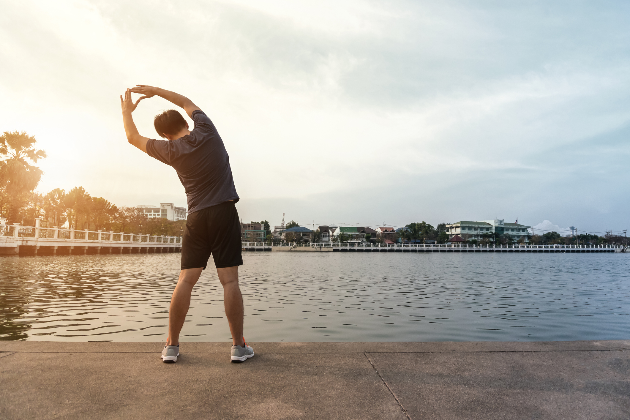 Treino de bíceps e tríceps: veja os melhores exercícios para fazer